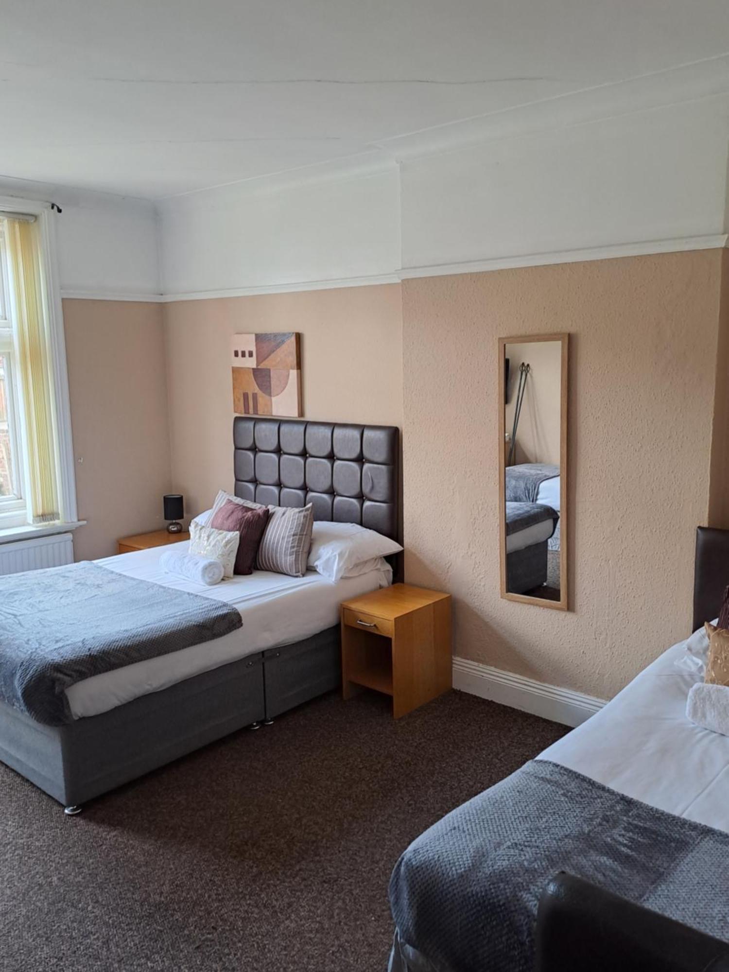 Sheridans Budget Accomodation Wallasey Dış mekan fotoğraf