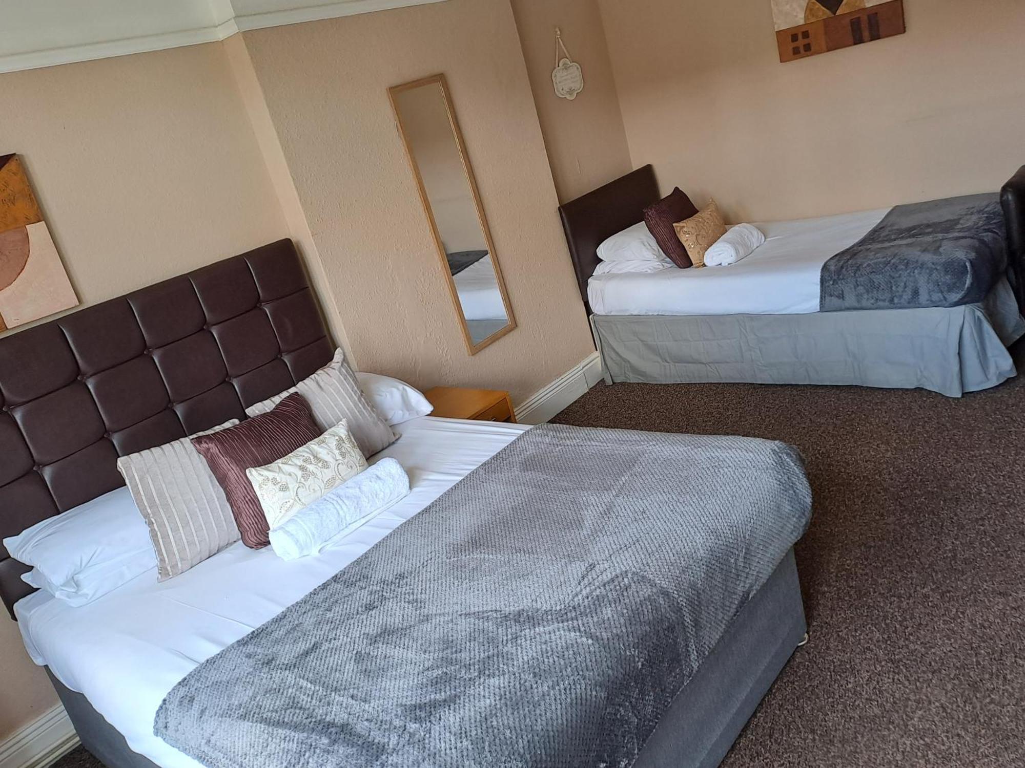 Sheridans Budget Accomodation Wallasey Dış mekan fotoğraf